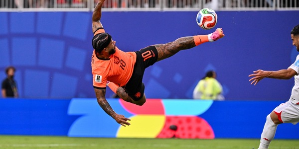 Calcio: Corinthians annuncia la partenza di Depay per motivi finanziari