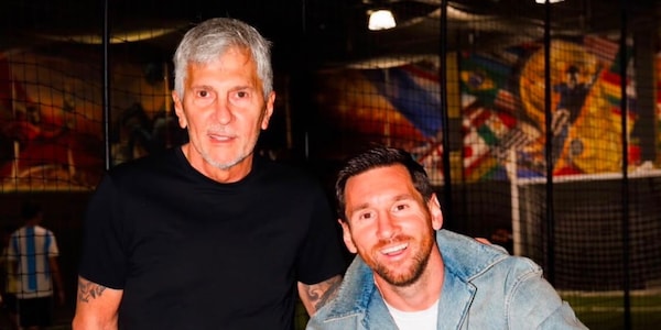 Messi rompe il silenzio dopo la morte del padre Jorge: "Non so come andare avanti". E arriva il messaggio di Cristiano Ronaldo
