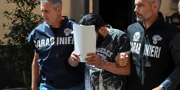 Lavitola al gip, 'chiesi di sparare contro la villetta di Ranucci'