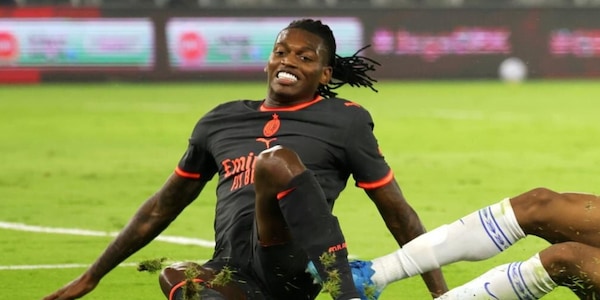 Milan, si ferma Leao: non convocato per la sfida con il Manchester United