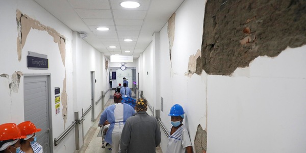 Colombia, non ce l'ha fatta la donna estratta dalle macerie a Cali dopo 40 ore