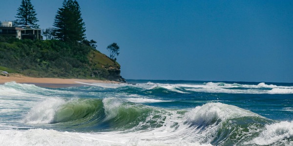 L'uragano Lala si rafforza mentre si avvicina a Big Island nelle Hawaii