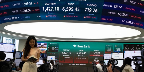 Borsa: Asia in rosso, ancora vendite sui microprocessori, Tokyo -3,16%