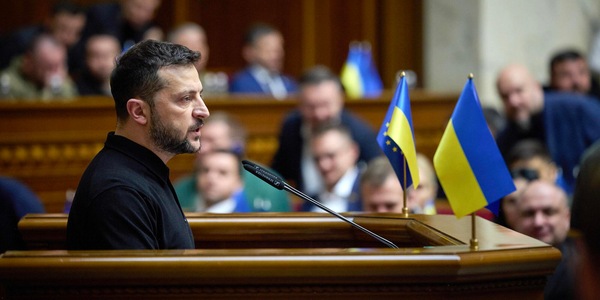 Parlamento ucraino approva la nomina di Yevhenii Khmara come nuovo ministro Difesa