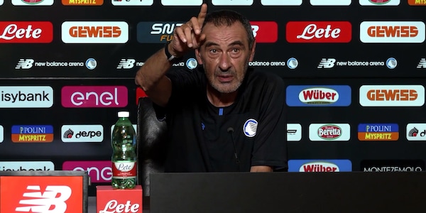 Sarri e le luci, ci risiamo: "Riusciamo ad abbassare l'intensità?"