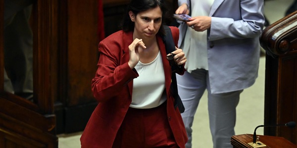 Schlein, sospendere Schengen boomerang clamoroso per Meloni
