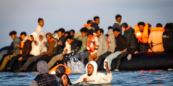 Fonti Parigi all'ANSA, 'Francia per il momento non rimanderà i migranti in Italia'