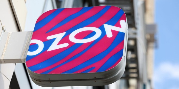 Droni Kiev su hub Ozon in Russia, 500 dipendenti evacuati