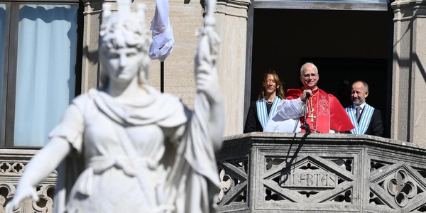Il Papa, mondo ferito, aumenta la chiusura e la paura dell'altro