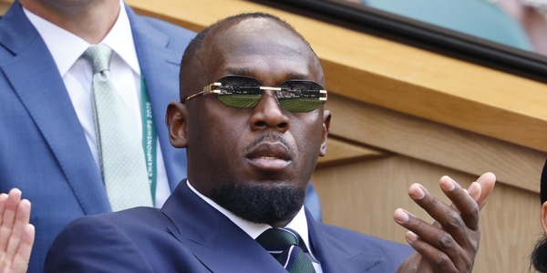 Bolt si iscrive ad una squadra amatoriale di Manchester
