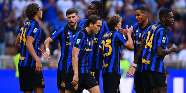 L'Inter parte forte, Monza travolto: in gol Calhanoglu, Zielinski, Pio Esposito e Bisseck