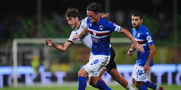 Il Cesena pareggia in dieci, la Sampdoria comincia con un punto