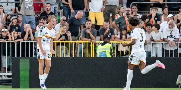Calcio: Lecce corsaro in laguna, ritorno in A amaro per il Venezia