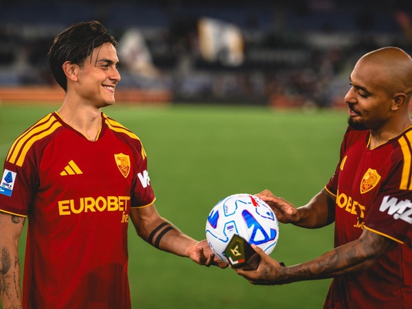 La Roma cala il poker alla Fiorentina. Frattesi regala la vittoria alla Lazio