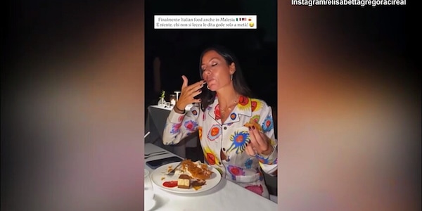 Elisabetta Gregoraci non riesce proprio a resistere