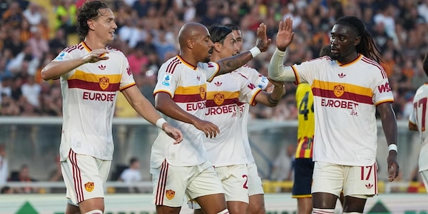 La Roma travolge il Lecce: doppietta di Malen, tris di Soulé e poker di Mora