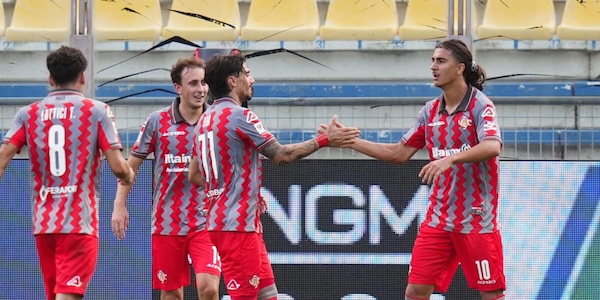 Impresa di Giampaolo: la Cremonese elimina il Parma dalla Coppa Italia, fischi al Tardini