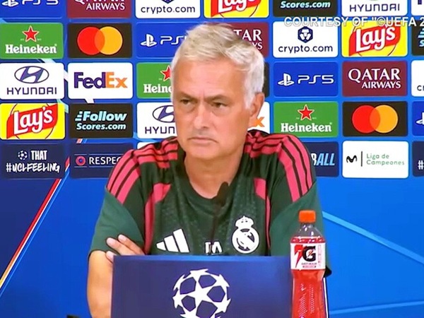 Mourinho: "Chivu? Non ho nulla da chiarire"