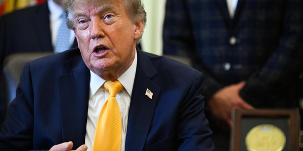 Trump, 'restaurata a Washington la statua di Dante Alighieri'