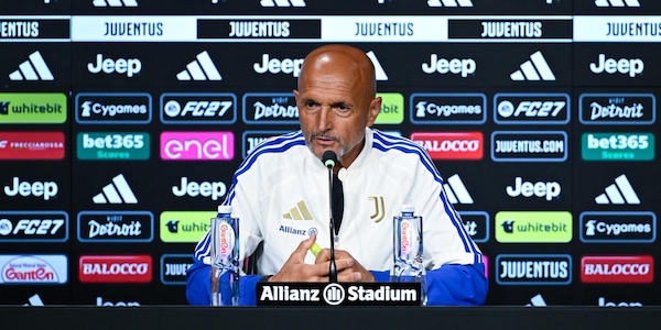 Spalletti prima di Sassuolo-Juve: "Non giocare la Champions ci brucia tantissimo". E la battuta su Carnevali