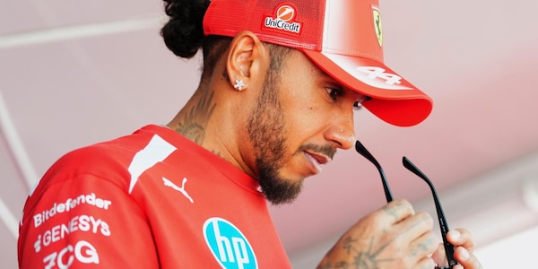 Ferrari senti Hamilton: "Non siamo vicini, c'è qualcosa che noi non abbiamo e gli altri sì"