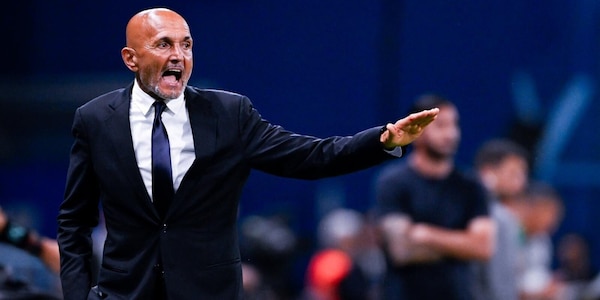 Tifosi della Juve contro Spalletti sui social: "Conte è libero". Ma Carnevali frena
