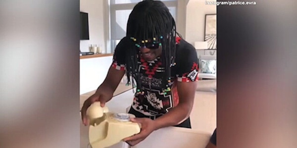 Evra, che scherzo al fratello