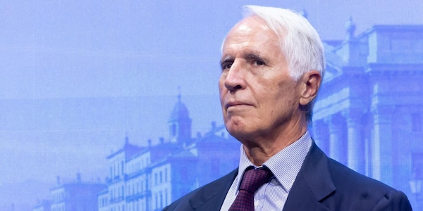 Per Mazzola bandiere a mezz'asta e minuto di silenzio. Malagò: "Ho un dolore profondo"