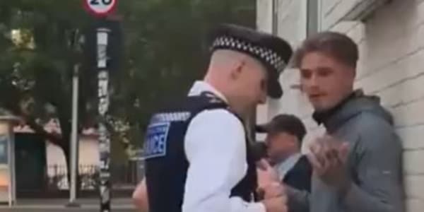 Millwall-West Ham, altro che scontri: una soffiata rovina la 'festa' e scatta la retata FOTO VIDEO
