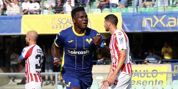 Mosquera show, il Verona si prende il derby. Sudtirol, che poker ad Arezzo! Beffa Pisa nel finale a Mantova