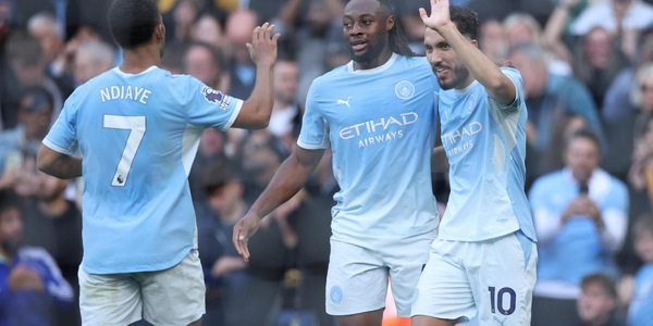 Premier: il City fa 5-3 ed è solo in vetta, vittoria da ex per Iraola