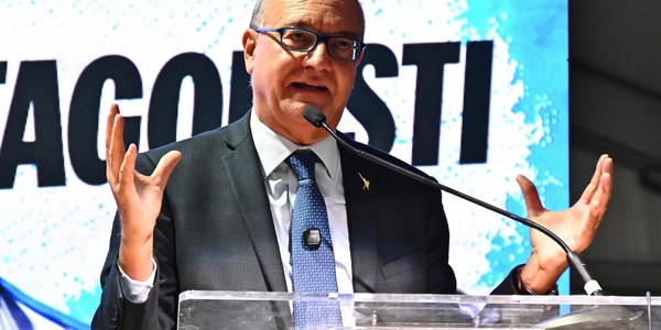 Valditara, 'l'opposizione ha nostalgia delle classi ghetto'