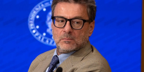 Giorgetti, 'rammarico, l'Italia non esce anticipatamente dalla procedura di deficit'
