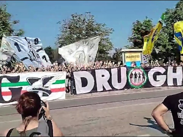 Juve, arriva la multa per il mancato minuto di silenzio della curva