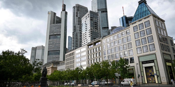 Borsa: Europa debole in chiusura, Parigi -0,52%, Londra -0,24%