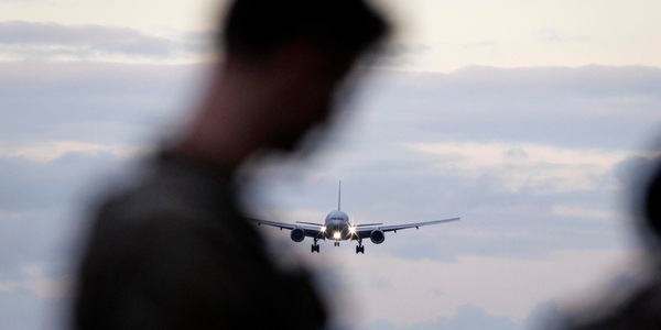 Allarme esplosivi vicino a base della Raf, in campo antiterrorismo Gb