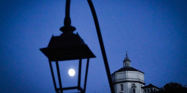 Taglio ai consumi e luci spente di notte, le misure Ue contro caro-prezzi