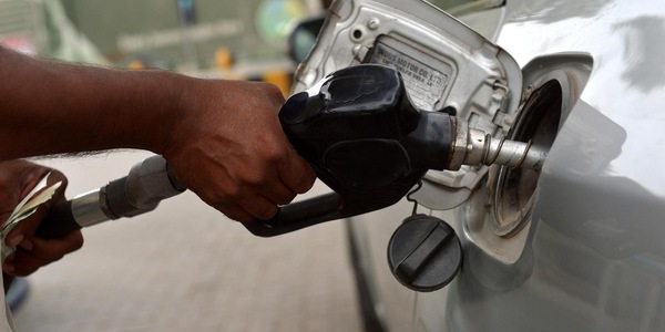 Il petrolio è in rialzo a New York , a +2,06%