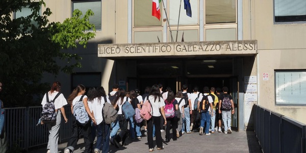 Foti, ad horas sarà pubblicato il decreto sul tetto agli stranieri in classe