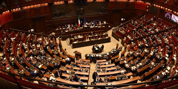 FdV vota contro le pregiudiziali alla legge elettorale, 'sono ridicole'
