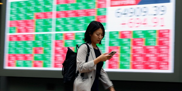 Borsa: Asia contrastata, mercato guarda a dati chiave occupazione negli Usa