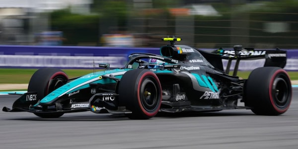 Qualifiche F1: la lotta per la pole a Sepang, segui la sessione LIVE
