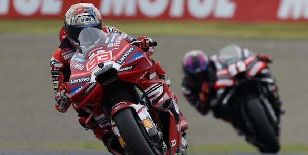 Marquez show a Motegi: vince davanti a Martìn e infiamma il Mondiale. Terzo Bezzecchi