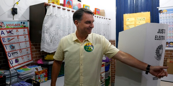 A circa 40% dello scrutinio Bolsonaro avanti su Lula, favorito al ballottaggio