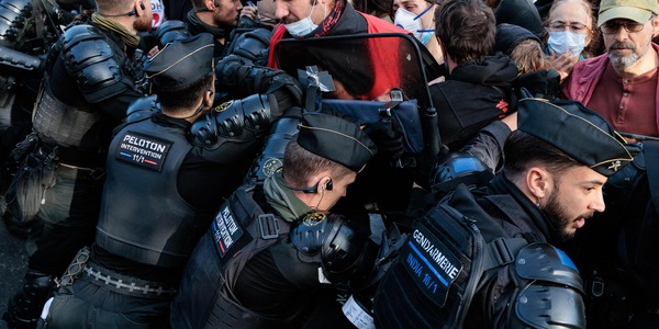Via a manifestazioni studenti in Francia, tensione in diverse città