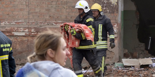 Sale a 24 morti il bilancio dei raid russi in Ucraina