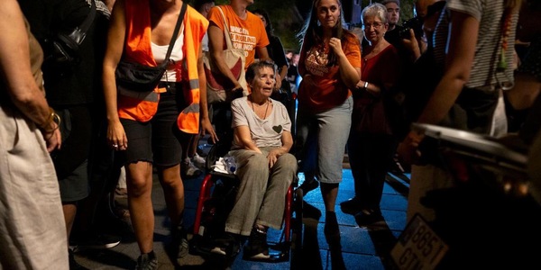 Morte di Maricarmen, minuto di silenzio fuori dall'Assemblea di Madrid