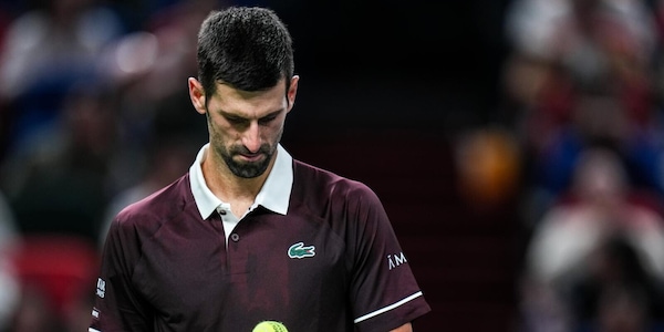 Djokovic eliminato subito a Shanghai: Hurkacz vince in due set