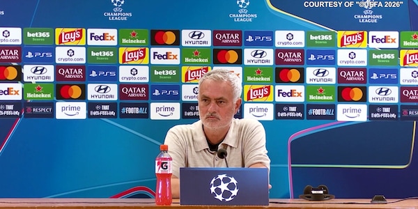 Mourinho: "Inter e Roma le più forti. Dovrò dimenticare dove sono e contro chi sto giocando"