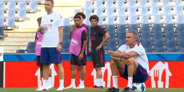 Tegola Psg, grave infortunio per Kvara